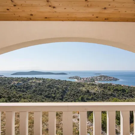 V Ferienhaus Donji Seget